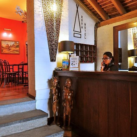 Rova Hotel Антананариву Экстерьер фото