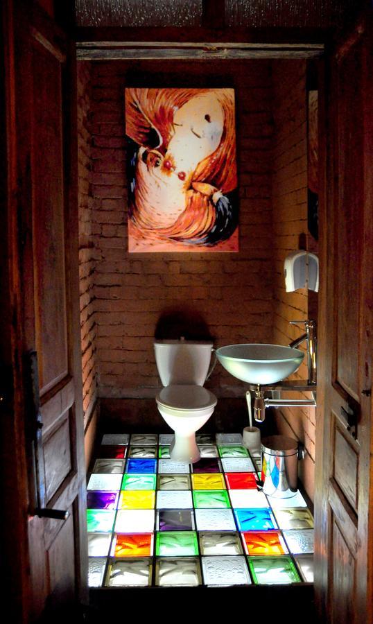Rova Hotel Антананариву Экстерьер фото